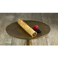 Waffle tube with chocolate cream