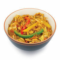 Лапша UDON с курицей, овощами и арахисом в соусе Pad Thai