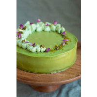 18. MINI Pistachio & Passion fruit cake