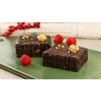 Brownie with walnuts